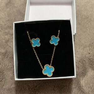 Elegant Gold and Blue Clover Jewelry Set